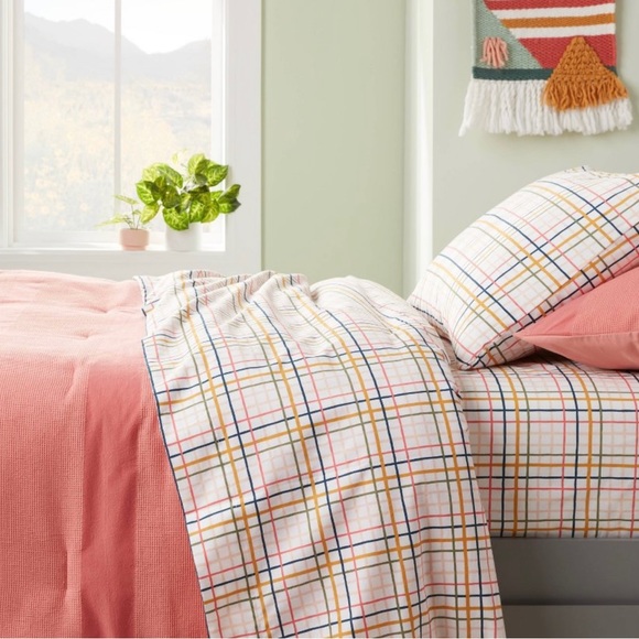 Pillowfort Bedding Pillowfort Twin Sheets Plaid Poshmark